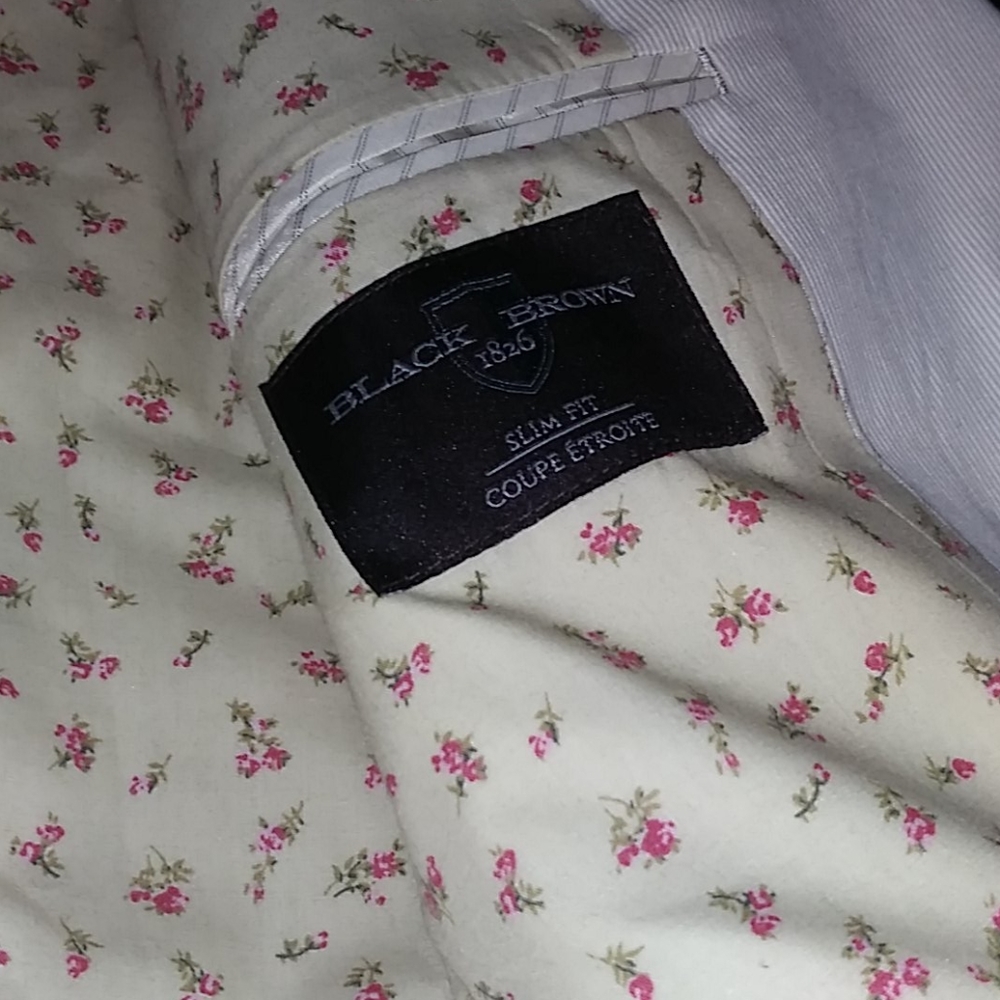 Blazer - Picture 2 of 2